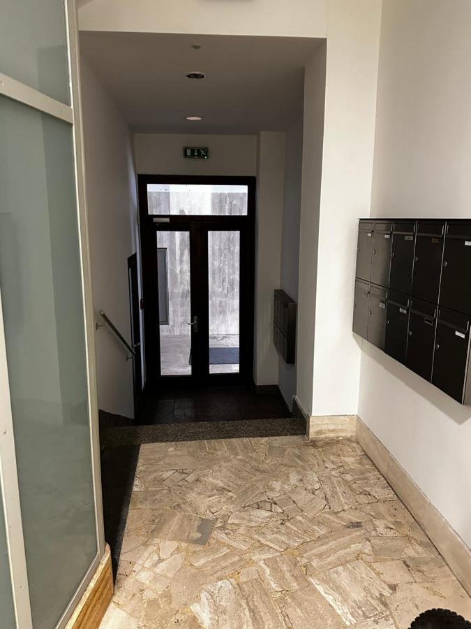 Apartament Luxury Penthouse At The Historical Centre With Free Parking Bratysława Zewnętrze zdjęcie