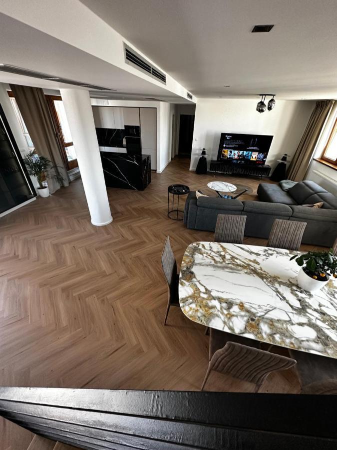 Apartament Luxury Penthouse At The Historical Centre With Free Parking Bratysława Zewnętrze zdjęcie