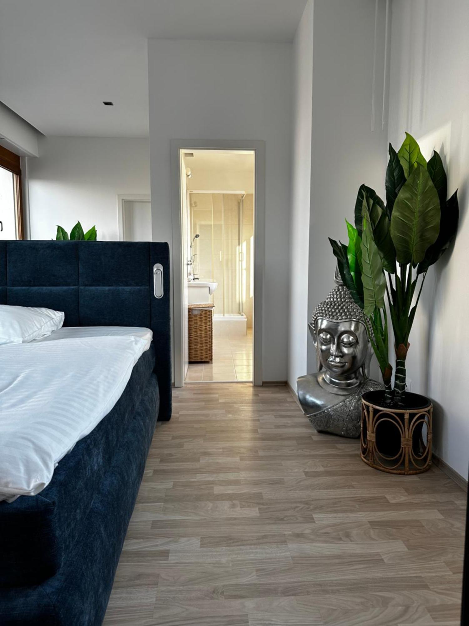 Apartament Luxury Penthouse At The Historical Centre With Free Parking Bratysława Zewnętrze zdjęcie